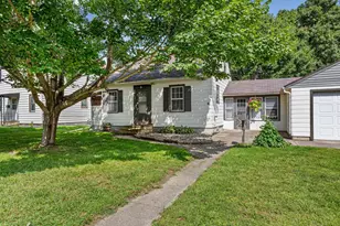 717 Chatham St, Saint Peter, MN 56082 - Photo 1