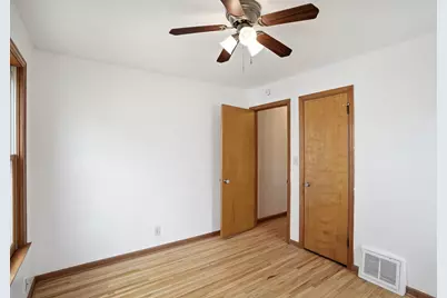 5701 38th Avenue S, Minneapolis, MN 55417 - Photo 9