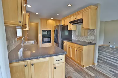 931 Roosevelt Street, River Falls, WI 54022 - Photo 5