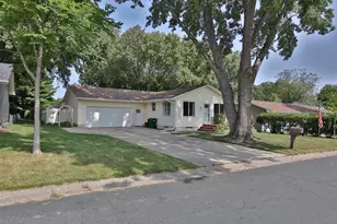 931 Roosevelt St, River Falls, WI 54022 - Photo 35