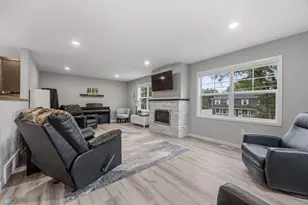 624 10th Ave N, Fargo, ND 58102 - Photo 9