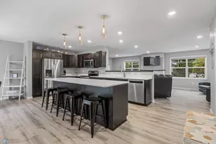 624 10th Ave N, Fargo, ND 58102 - Photo 5