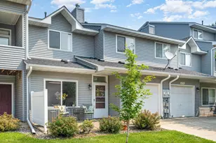 577 Woodduck Dr, Woodbury, MN 55125 - Photo 1
