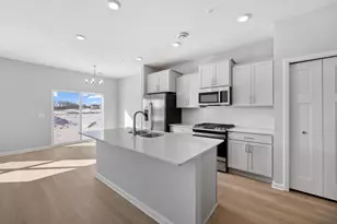 10324 Birchwood Cir, Victoria, MN 55318 - Photo 7