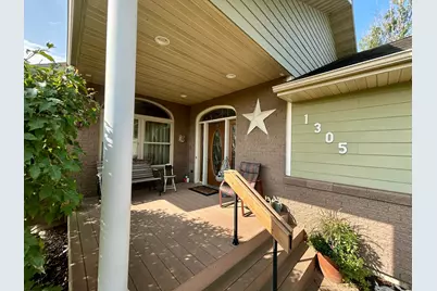 1305 Madison Avenue SW, Wadena, MN 56482 - Photo 3