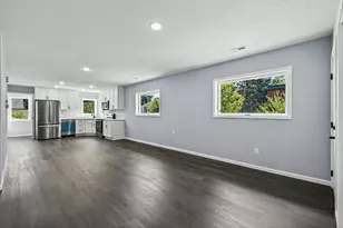 723 Charles Ave, Saint Paul, MN 55104 - Photo 9