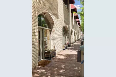 355 Kellogg Boulevard E #7, Saint Paul, MN 55101 - Photo 1