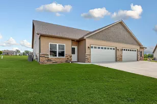 605 Northwood Pl, Janesville, MN 56048 - Photo 1