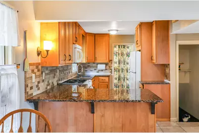 1567 Atlantic Street, Saint Paul, MN 55106 - Photo 3