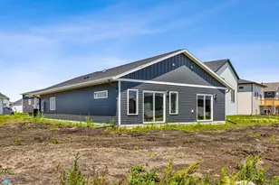 2562 Golden Ln S, Fargo, ND 58104 - Photo 3