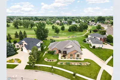 2009 Rose Creek Boulevard S, Fargo, ND 58104 - Photo 3