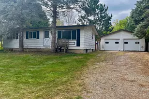 1024 SE 7th St, Grand Rapids, MN 55744 - Photo 1