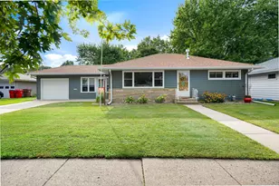 1405 6th St NW, Austin, MN 55912 - Photo 1