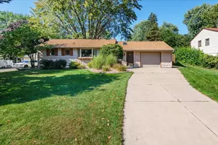 660 Greene Ave N, Oakdale, MN 55128 - Photo 1