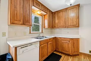 2741 Brunswick Ave S, Saint Louis Park, MN 55416 - Photo 9