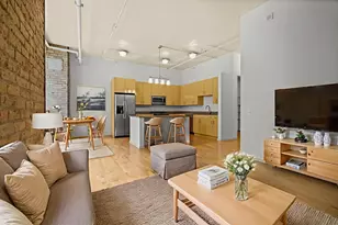 290 Market St, Minneapolis, MN 55405 - Photo 1