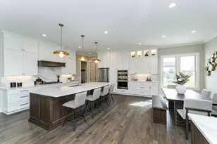 2764 Scenic Point Dr SW, Rochester, MN 55902 - Photo 19