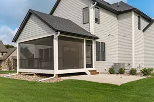 2764 Scenic Point Dr SW, Rochester, MN 55902 - Photo 57