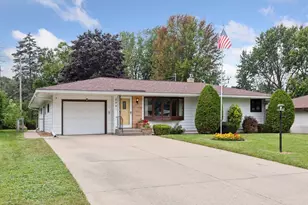 2841 Galtier St, Roseville, MN 55113 - Photo 1