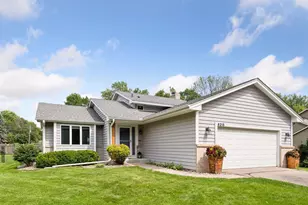 6215 Heathbrook Dr, Eden Prairie, MN 55346 - Photo 1