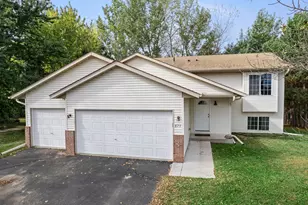 875 Marigold Dr, Cambridge, MN 55008 - Photo 1