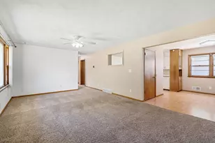 808 Cherry St, Owatonna, MN 55060 - Photo 11