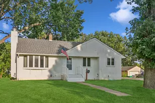 545 4th Ave NW, New Brighton, MN 55112 - Photo 1