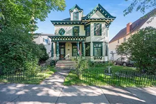 1616 E 1st St, Duluth, MN 55812 - Photo 1