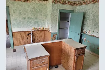 143 1st Avenue SE, Wells, MN 56097 - Photo 5