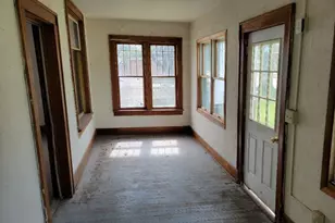 143 1st Ave SE, Wells, MN 56097 - Photo 9