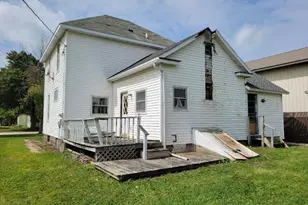 143 1st Ave SE, Wells, MN 56097 - Photo 3