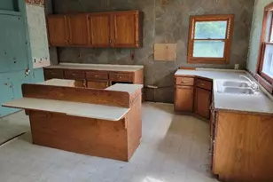 143 1st Ave SE, Wells, MN 56097 - Photo 5