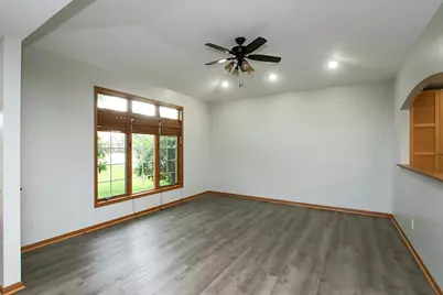 316 20th Street W, Glencoe, MN 55336 - Photo 3