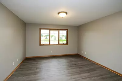 316 20th Street W, Glencoe, MN 55336 - Photo 13