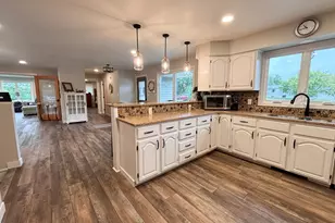 1227 Riverside Dr, Detroit Lakes, MN 56501 - Photo 11