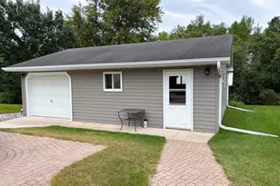 1227 Riverside Dr, Detroit Lakes, MN 56501 - Photo 33