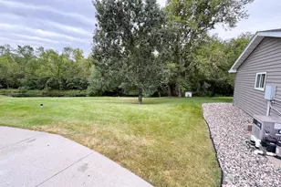 1227 Riverside Dr, Detroit Lakes, MN 56501 - Photo 41