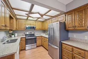 2550 Moundsview Dr, Mounds View, MN 55112 - Photo 7