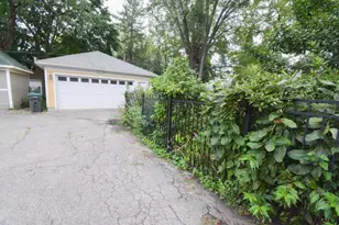 915 E Center St, Rochester, MN 55904 - Photo 3