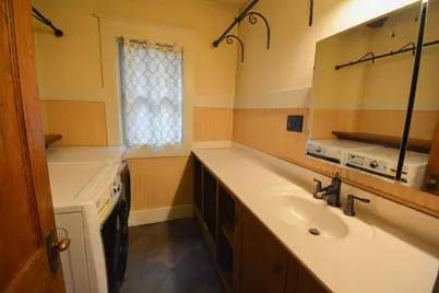 915 E Center Street, Rochester, MN 55904 - Photo 17