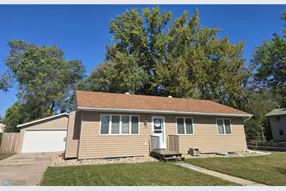 2901 11th Avenue N, Fargo, ND 58102 - Photo 1