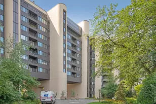 3141 Dean Ct, Minneapolis, MN 55416 - Photo 3