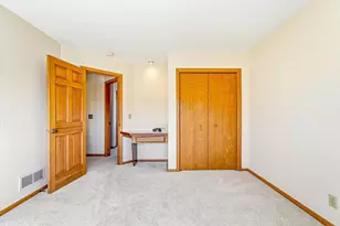 585 High Ridge Cir, Mendota Heights, MN 55118 - Photo 37