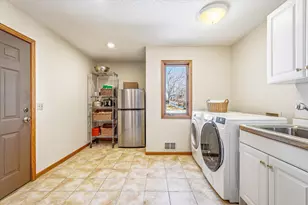 585 High Ridge Cir, Mendota Heights, MN 55118 - Photo 29