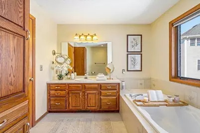 585 High Ridge Circle, Mendota Heights, MN 55118 - Photo 47
