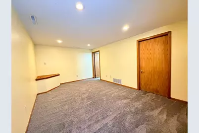 2032 Valleyhigh Drive NW, Rochester, MN 55901 - Photo 21