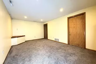 2032 Valleyhigh Dr NW, Rochester, MN 55901 - Photo 17