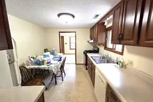 25 Woodlawn Ave, Excelsior, MN 55331 - Photo 9