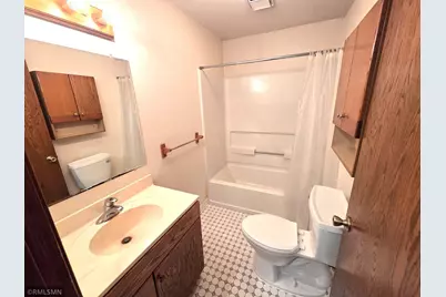 25 Woodlawn Avenue, Excelsior, MN 55331 - Photo 11