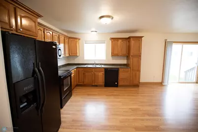 4272 51st Street S, Fargo, ND 58104 - Photo 3